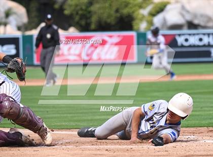 Thumbnail 2 in Moreno Valley vs. Woodrow Wilson (Halo Classic) photogallery.