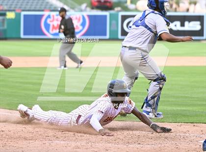 Thumbnail 1 in Moreno Valley vs. Woodrow Wilson (Halo Classic) photogallery.