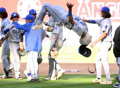 Thumbnail 2 in Moreno Valley vs. Woodrow Wilson (Halo Classic) photogallery.