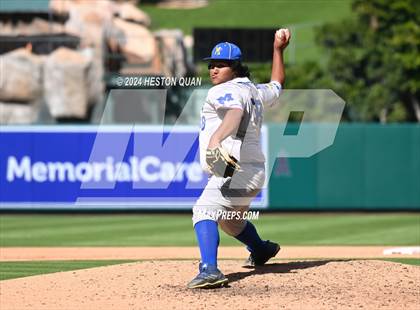 Thumbnail 1 in Moreno Valley vs. Woodrow Wilson (Halo Classic) photogallery.
