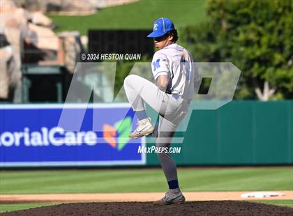 Thumbnail 2 in Moreno Valley vs. Woodrow Wilson (Halo Classic) photogallery.