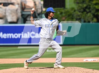 Thumbnail 1 in Moreno Valley vs. Woodrow Wilson (Halo Classic) photogallery.