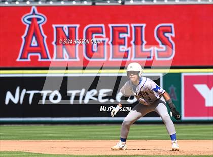 Thumbnail 3 in Moreno Valley vs. Woodrow Wilson (Halo Classic) photogallery.