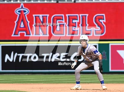 Thumbnail 2 in Moreno Valley vs. Woodrow Wilson (Halo Classic) photogallery.