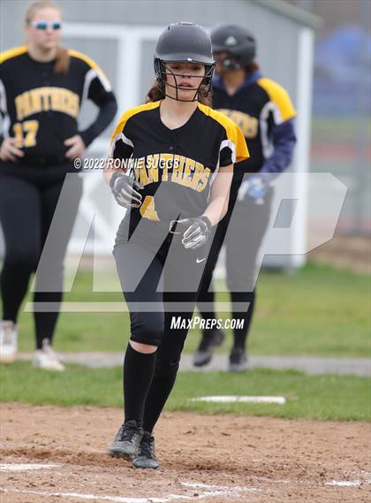Thumbnail 1 in East Catholic @ East Windsor/SMSA photogallery.