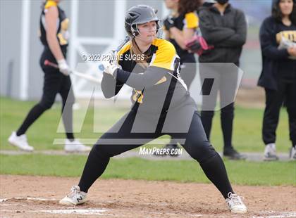 Thumbnail 3 in East Catholic @ East Windsor/SMSA photogallery.
