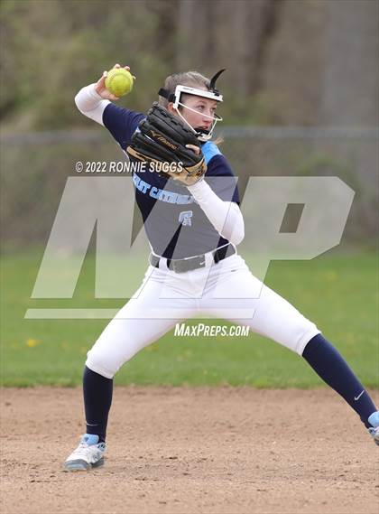 Thumbnail 1 in East Catholic @ East Windsor/SMSA photogallery.