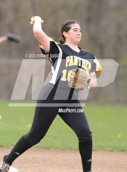 Thumbnail 1 in East Catholic @ East Windsor/SMSA photogallery.