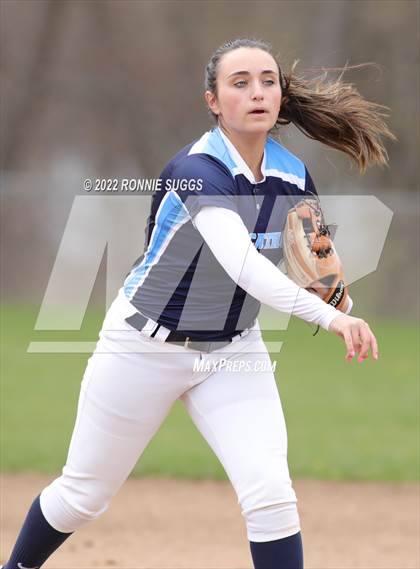 Thumbnail 1 in East Catholic @ East Windsor/SMSA photogallery.
