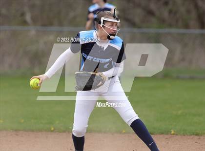 Thumbnail 2 in East Catholic @ East Windsor/SMSA photogallery.