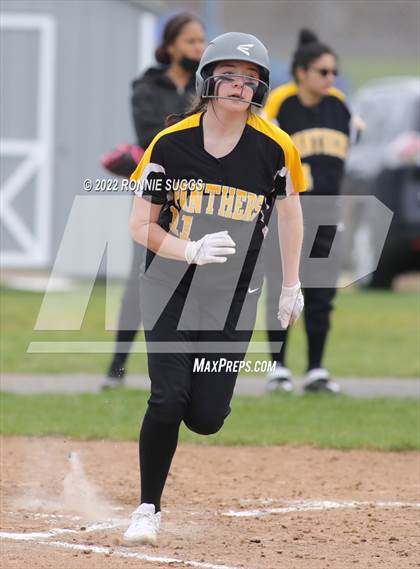 Thumbnail 2 in East Catholic @ East Windsor/SMSA photogallery.