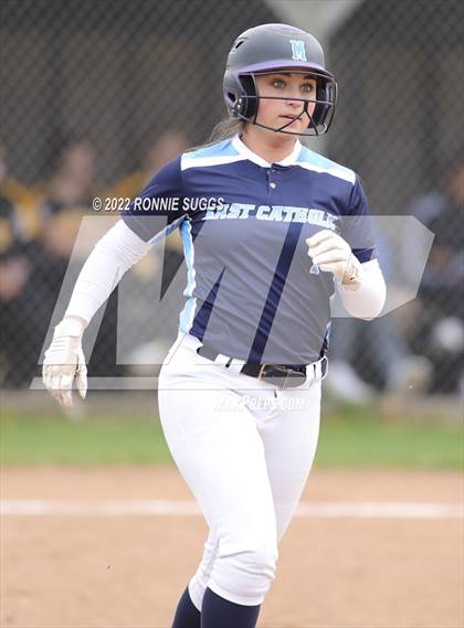 Thumbnail 2 in East Catholic @ East Windsor/SMSA photogallery.