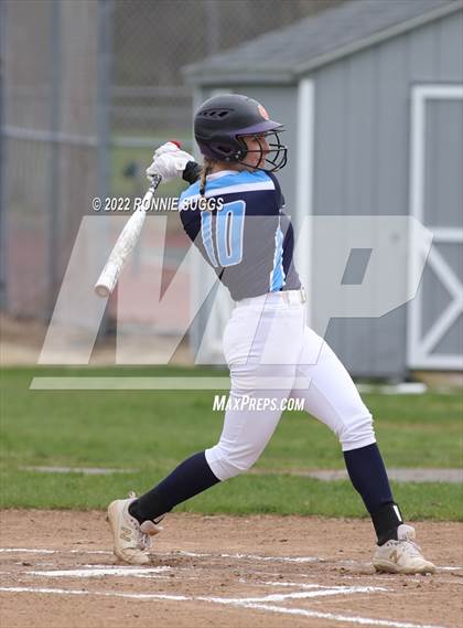 Thumbnail 2 in East Catholic @ East Windsor/SMSA photogallery.