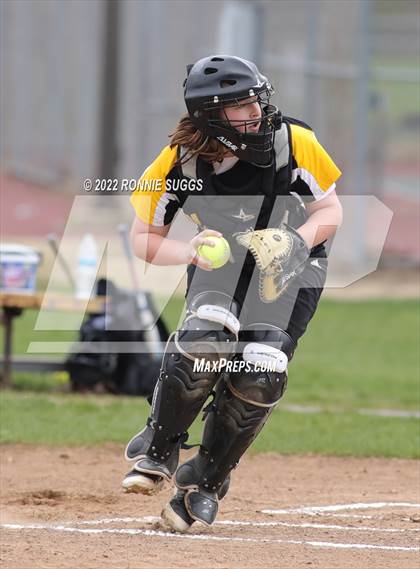 Thumbnail 3 in East Catholic @ East Windsor/SMSA photogallery.