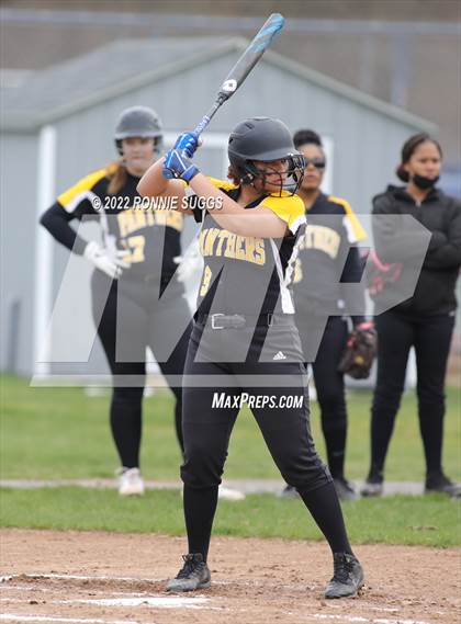 Thumbnail 3 in East Catholic @ East Windsor/SMSA photogallery.