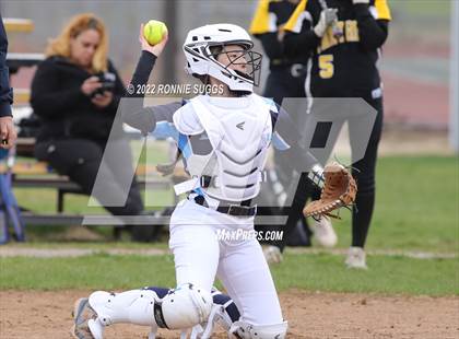 Thumbnail 2 in East Catholic @ East Windsor/SMSA photogallery.