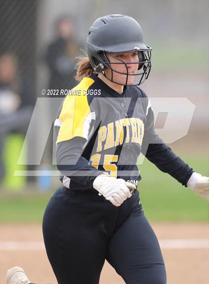 Thumbnail 1 in East Catholic @ East Windsor/SMSA photogallery.