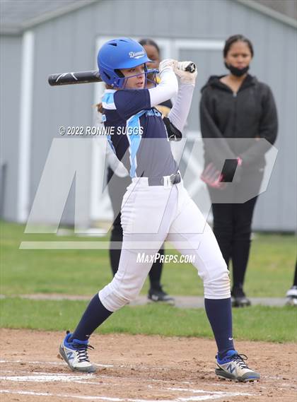 Thumbnail 1 in East Catholic @ East Windsor/SMSA photogallery.