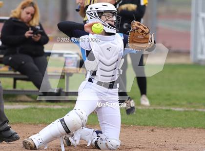 Thumbnail 1 in East Catholic @ East Windsor/SMSA photogallery.