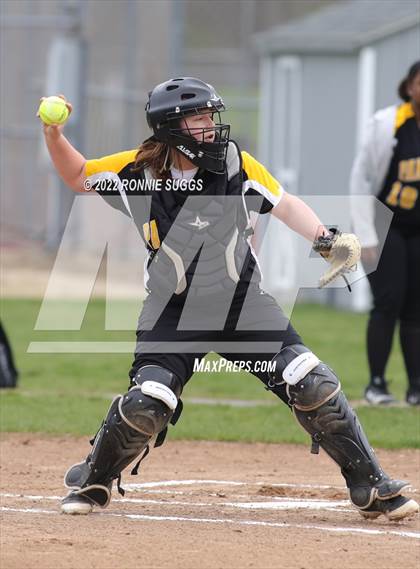 Thumbnail 1 in East Catholic @ East Windsor/SMSA photogallery.