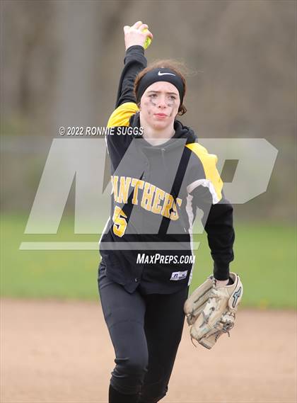 Thumbnail 1 in East Catholic @ East Windsor/SMSA photogallery.