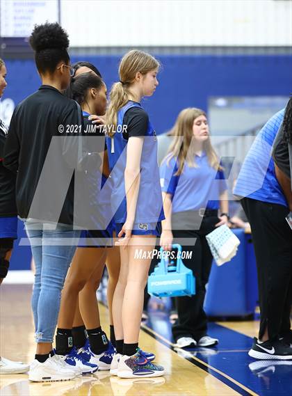 Thumbnail 3 in Decatur vs Brewer (Raising Cane's Chicken Lady Roo Christmas Classic) photogallery.