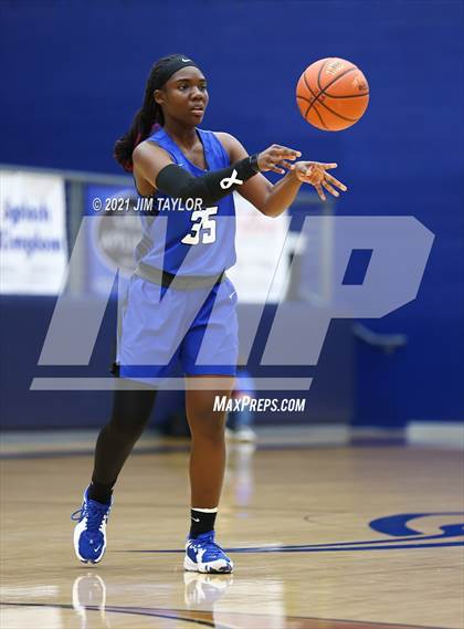 Thumbnail 2 in Decatur vs Brewer (Raising Cane's Chicken Lady Roo Christmas Classic) photogallery.