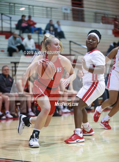 Thumbnail 1 in Center Grove @ Pike photogallery.