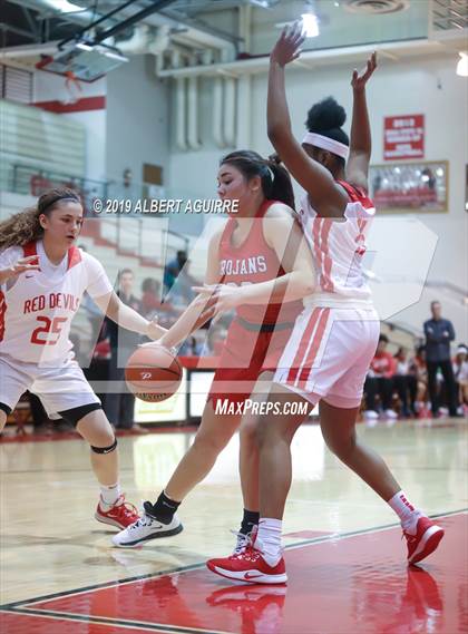 Thumbnail 3 in Center Grove @ Pike photogallery.