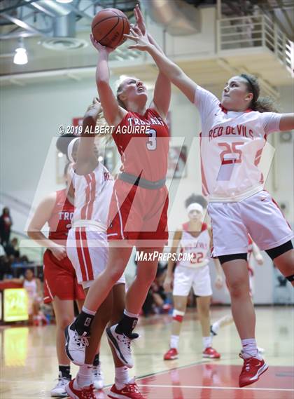 Thumbnail 2 in Center Grove @ Pike photogallery.