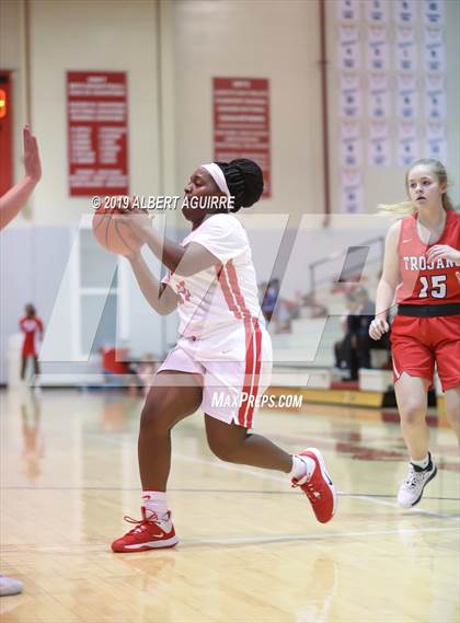 Thumbnail 1 in Center Grove @ Pike photogallery.