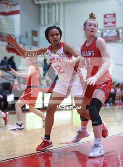 Thumbnail 2 in Center Grove @ Pike photogallery.