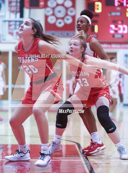 Thumbnail 2 in Center Grove @ Pike photogallery.