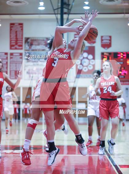 Thumbnail 1 in Center Grove @ Pike photogallery.