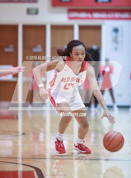 Thumbnail 1 in Center Grove @ Pike photogallery.