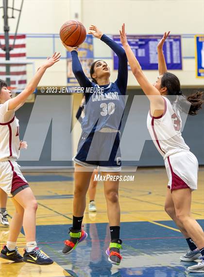 Thumbnail 1 in Lowell vs. Carlmont photogallery.