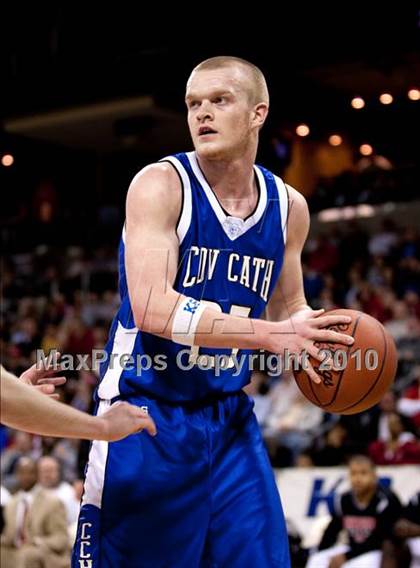 Thumbnail 1 in Covington Catholic @ Newport (KHSSA Ninth Region Semifinal) photogallery.