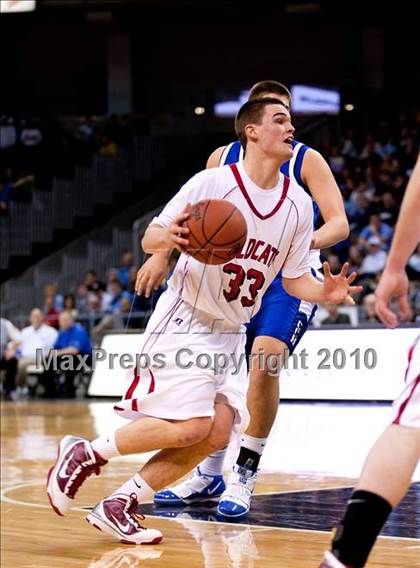 Thumbnail 2 in Covington Catholic @ Newport (KHSSA Ninth Region Semifinal) photogallery.