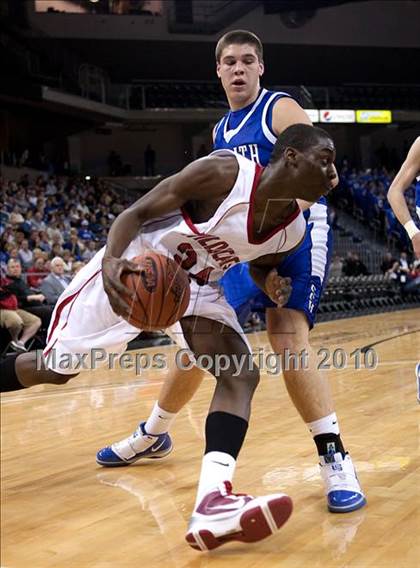 Thumbnail 1 in Covington Catholic @ Newport (KHSSA Ninth Region Semifinal) photogallery.