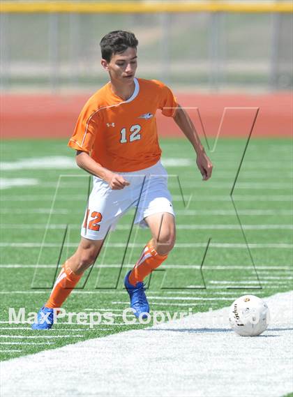 Thumbnail 2 in Pine Tree vs. Wakeland (UIL 4A Region 2 Semifinal) photogallery.