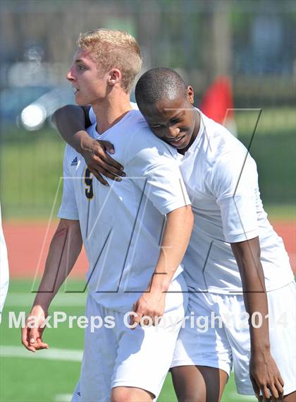 Thumbnail 1 in Pine Tree vs. Wakeland (UIL 4A Region 2 Semifinal) photogallery.