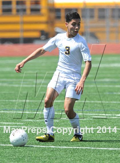 Thumbnail 2 in Pine Tree vs. Wakeland (UIL 4A Region 2 Semifinal) photogallery.