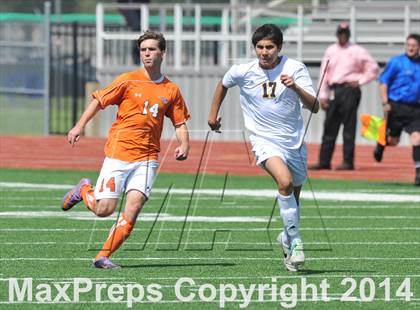 Thumbnail 2 in Pine Tree vs. Wakeland (UIL 4A Region 2 Semifinal) photogallery.