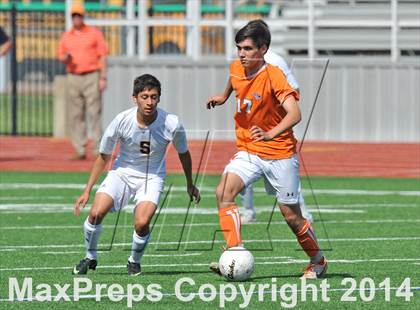 Thumbnail 2 in Pine Tree vs. Wakeland (UIL 4A Region 2 Semifinal) photogallery.