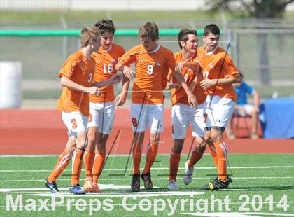 Thumbnail 2 in Pine Tree vs. Wakeland (UIL 4A Region 2 Semifinal) photogallery.