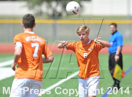 Thumbnail 2 in Pine Tree vs. Wakeland (UIL 4A Region 2 Semifinal) photogallery.