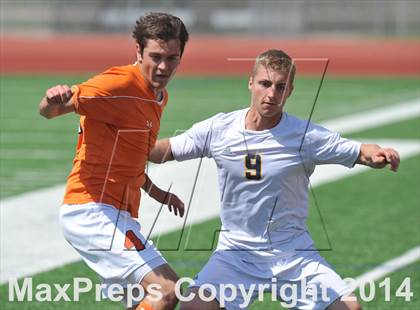 Thumbnail 2 in Pine Tree vs. Wakeland (UIL 4A Region 2 Semifinal) photogallery.