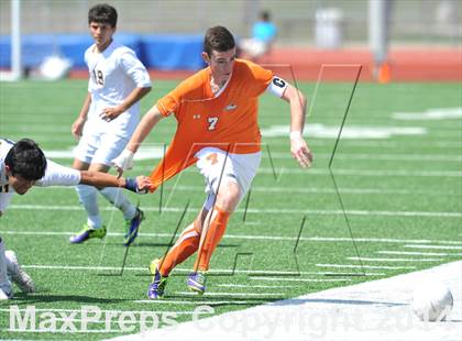 Thumbnail 2 in Pine Tree vs. Wakeland (UIL 4A Region 2 Semifinal) photogallery.