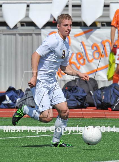 Thumbnail 2 in Pine Tree vs. Wakeland (UIL 4A Region 2 Semifinal) photogallery.