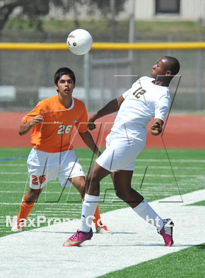 Thumbnail 2 in Pine Tree vs. Wakeland (UIL 4A Region 2 Semifinal) photogallery.